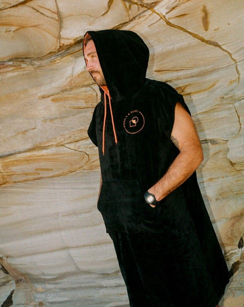 Load image into Gallery viewer, M&S Hooded Surf Towel - Wetsuit Changing Poncho - Velvet / Terry Cotton - Models and Surf
 Load image into Gallery viewer, M&S Hooded Surf Towel - Wetsuit Changing Poncho - Velvet / Terry Cotton - Models and Surf