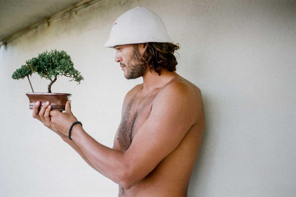 Load image into Gallery viewer, Pipeline Bracelet - Models and Surf
 Load image into Gallery viewer, Pipeline Bracelet - Models and Surf