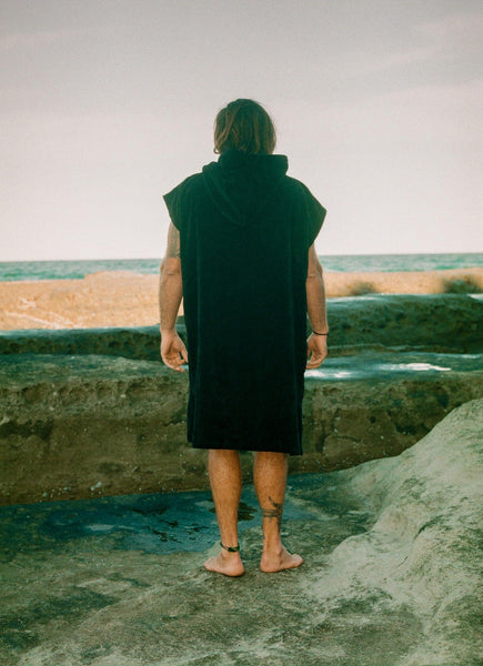 Load image into Gallery viewer, M&S Hooded Surf Towel - Wetsuit Changing Poncho - Velvet / Terry Cotton - Models and Surf
 Load image into Gallery viewer, M&S Hooded Surf Towel - Wetsuit Changing Poncho - Velvet / Terry Cotton - Models and Surf