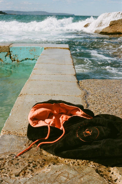 Load image into Gallery viewer, M&S Hooded Surf Towel - Wetsuit Changing Poncho - Velvet / Terry Cotton - Models and Surf
 Load image into Gallery viewer, M&S Hooded Surf Towel - Wetsuit Changing Poncho - Velvet / Terry Cotton - Models and Surf