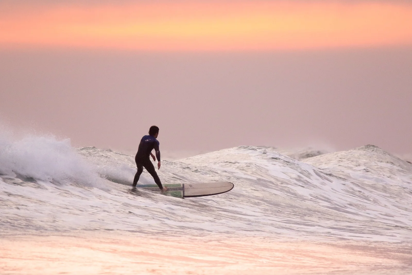 paddle the wave models and surf