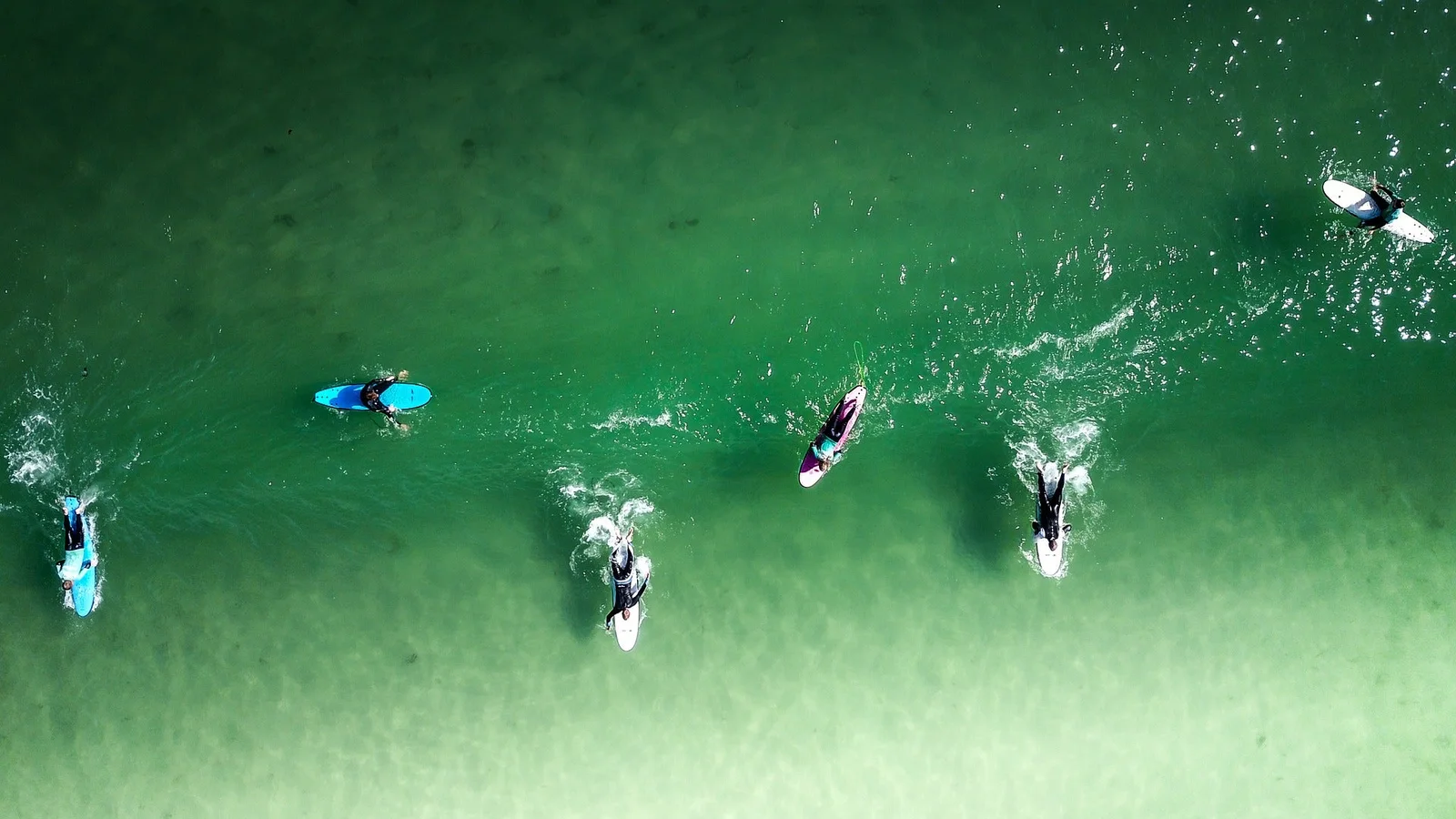 paddle the wave models and surf